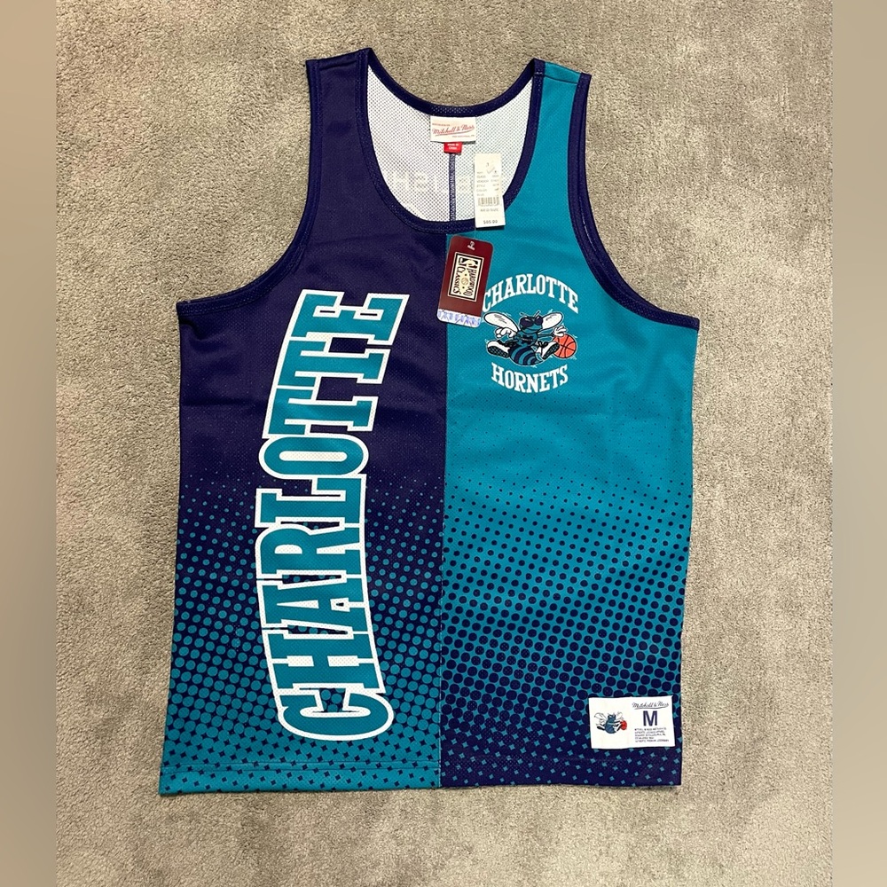 NWT Mitchell & Ness Charlotte Hornets Jersey Mens Medium NWT